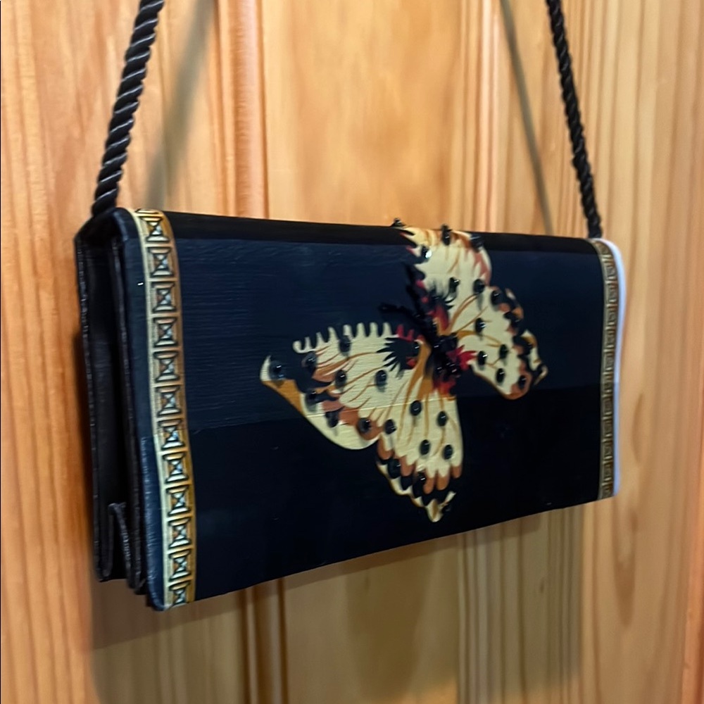 Elegant Black Butterfly Clutch - Picture 1 of 9